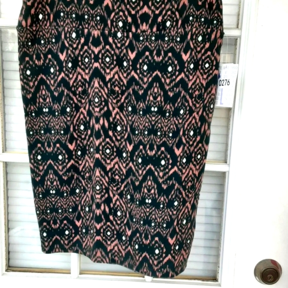 NWT LuLaRue Cassie Skirt - Picture 2 of 3